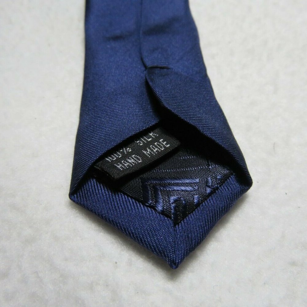 FRANK LLOYD Tie Fireplace Relief Hollyhock House 100% Silk Blue Abstract - Picture 7 of 9